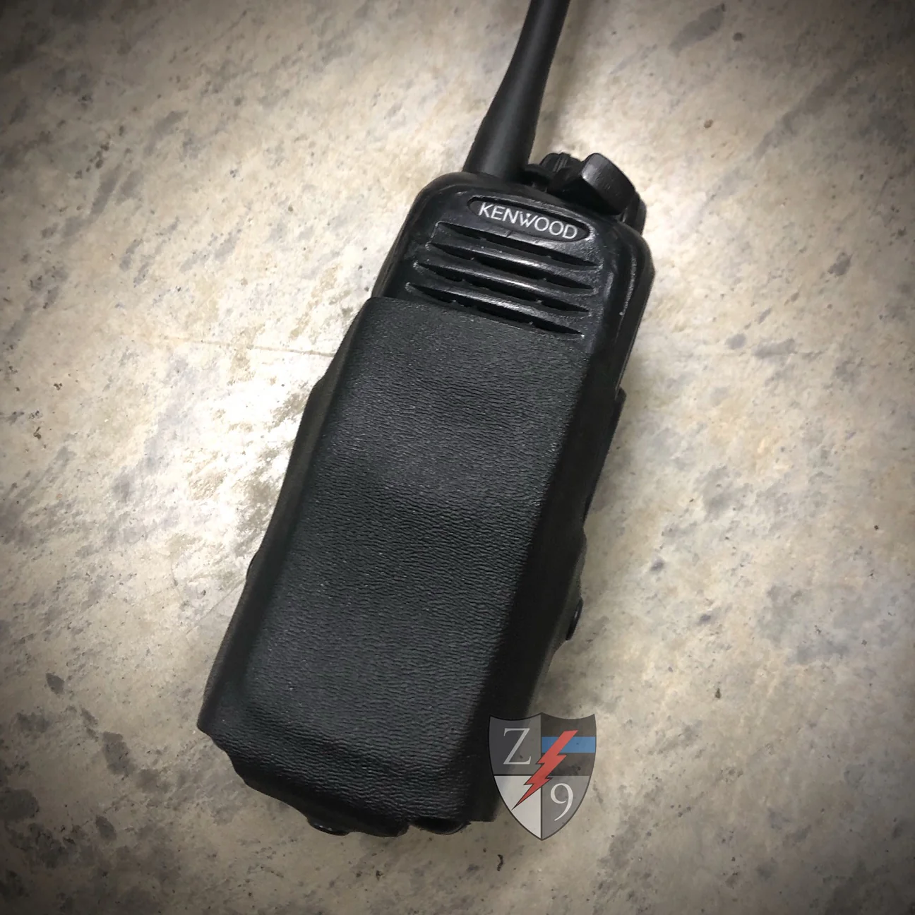 Zero9 Portable Radio Case - TK2180/3180 - Plain Black - Molle Loks - Z9-5017-BLK-MLK